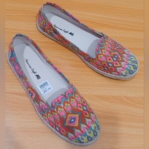 American Eagle NWT Sz 7 Multi- Colored Espadrilles Vibrant Slip-On Shoes